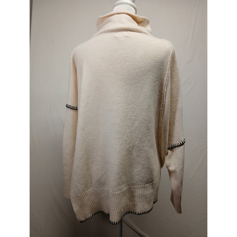 Bke elan asymmetrical Turtleneck sweater small soft quiet luxery - Picture 9 of 9